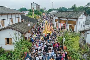 董路：洛国富回广州2个赛季出场14次，这种状态还能进国足有疑问